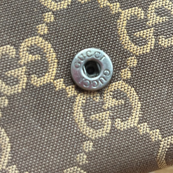 Gucci authentic key case - Picture 4 of 12